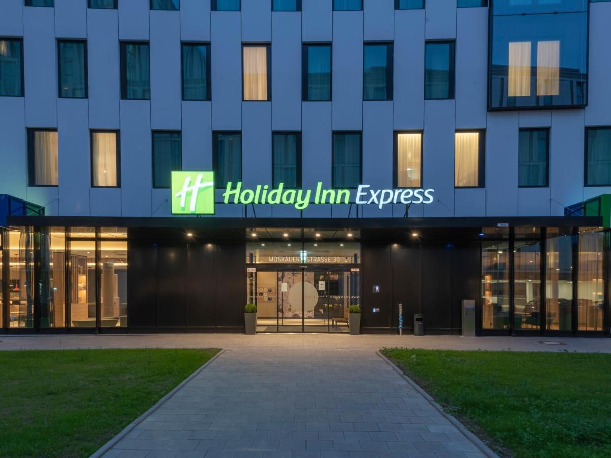 Holiday Inn Express Dusseldorf - Hauptbahnhof, An Ihg Hotel Extérieur photo
